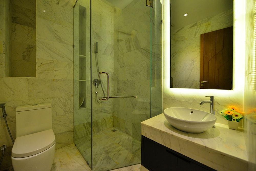 Bukit Pool Villas Patong Eksteriør bilde